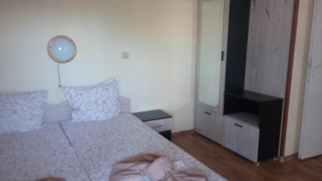 Guesthouse Oasis 希典 外观 照片
