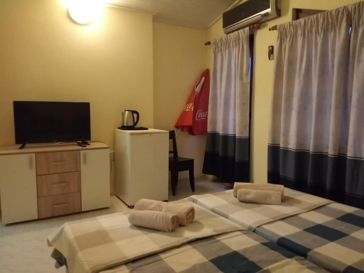Guesthouse Oasis 希典 外观 照片