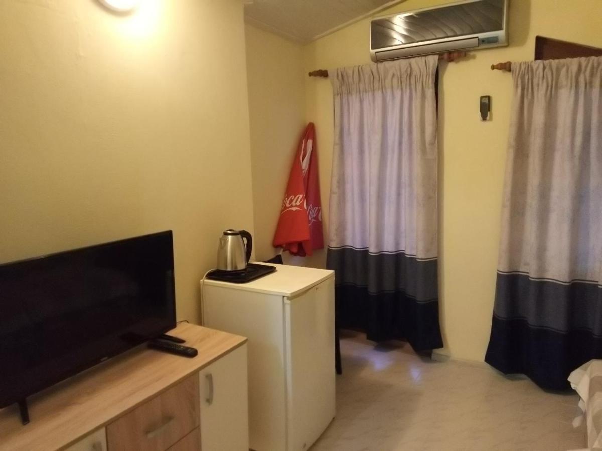 Guesthouse Oasis 希典 外观 照片